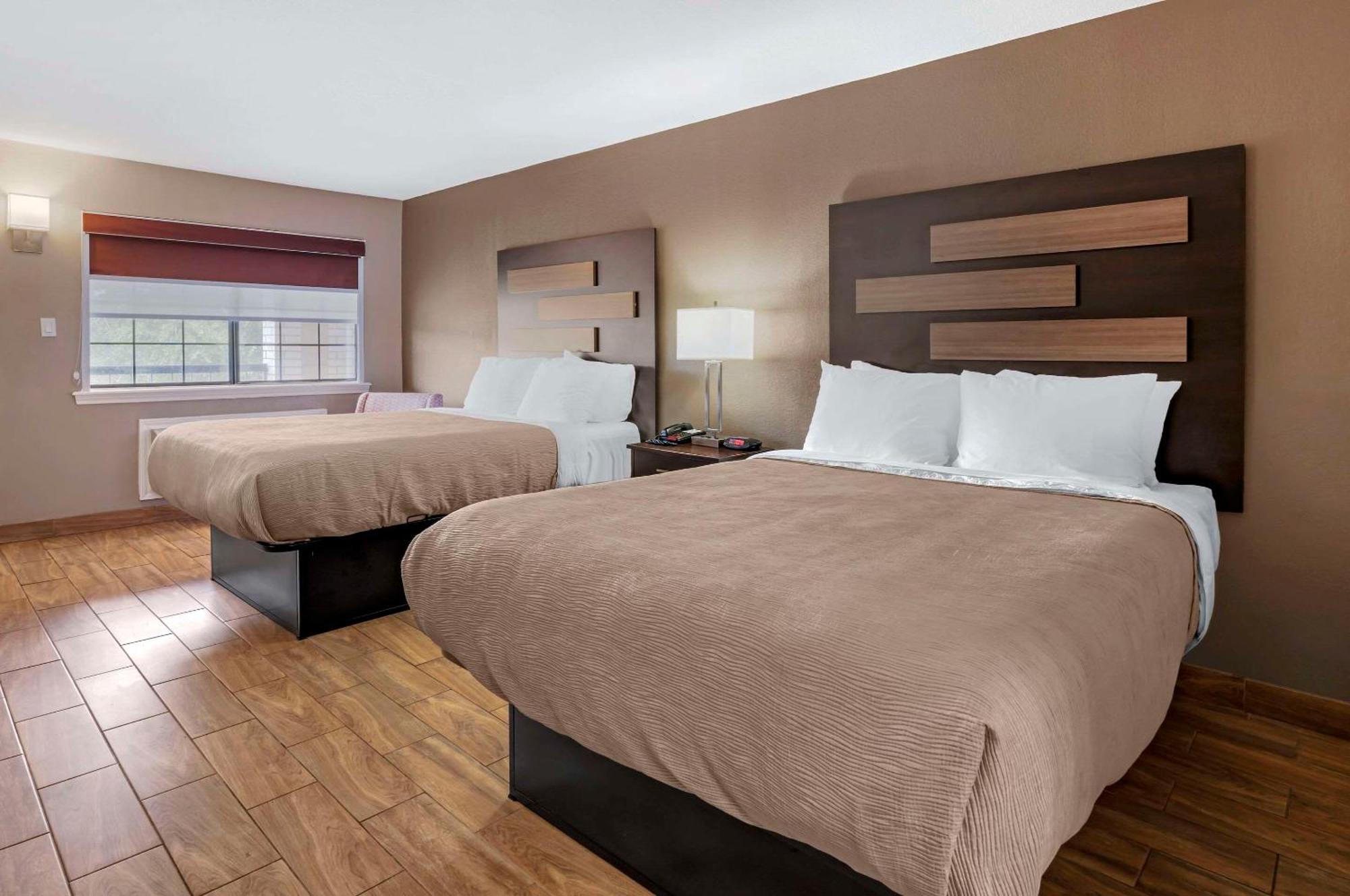 Quality Inn & Suites New Boston Екстер'єр фото