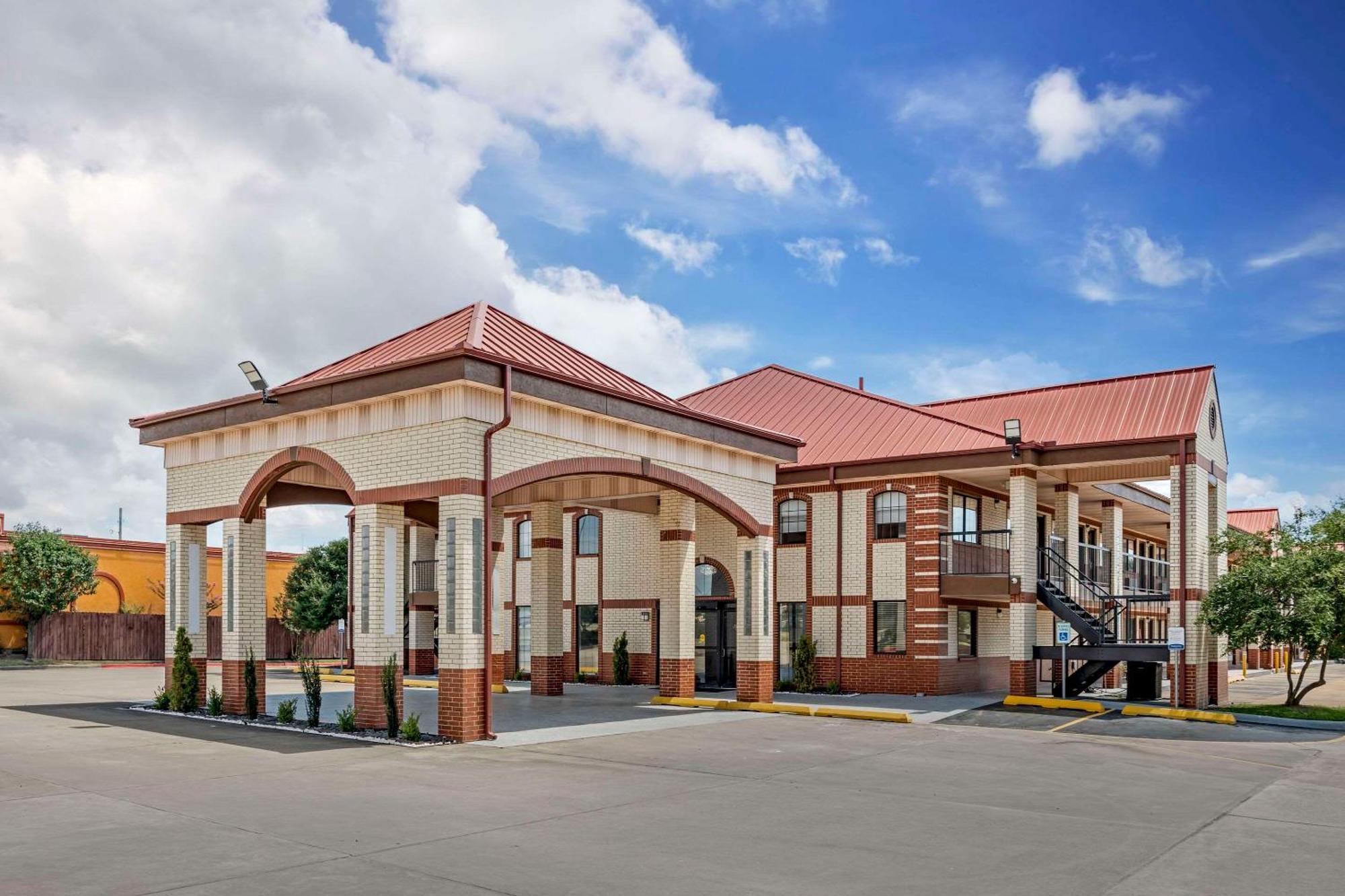 Quality Inn & Suites New Boston Екстер'єр фото