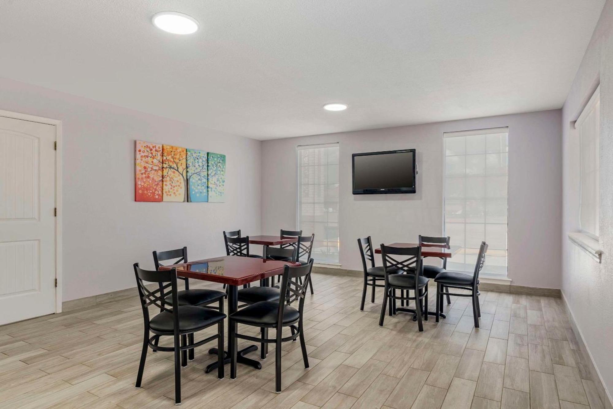 Quality Inn & Suites New Boston Екстер'єр фото