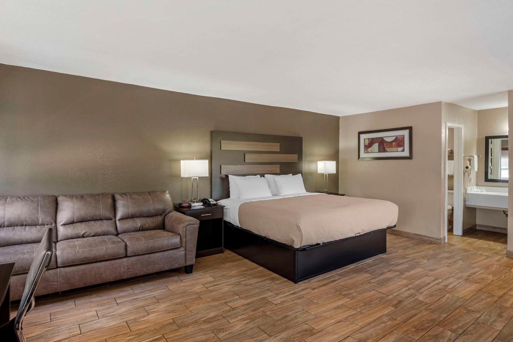 Quality Inn & Suites New Boston Екстер'єр фото