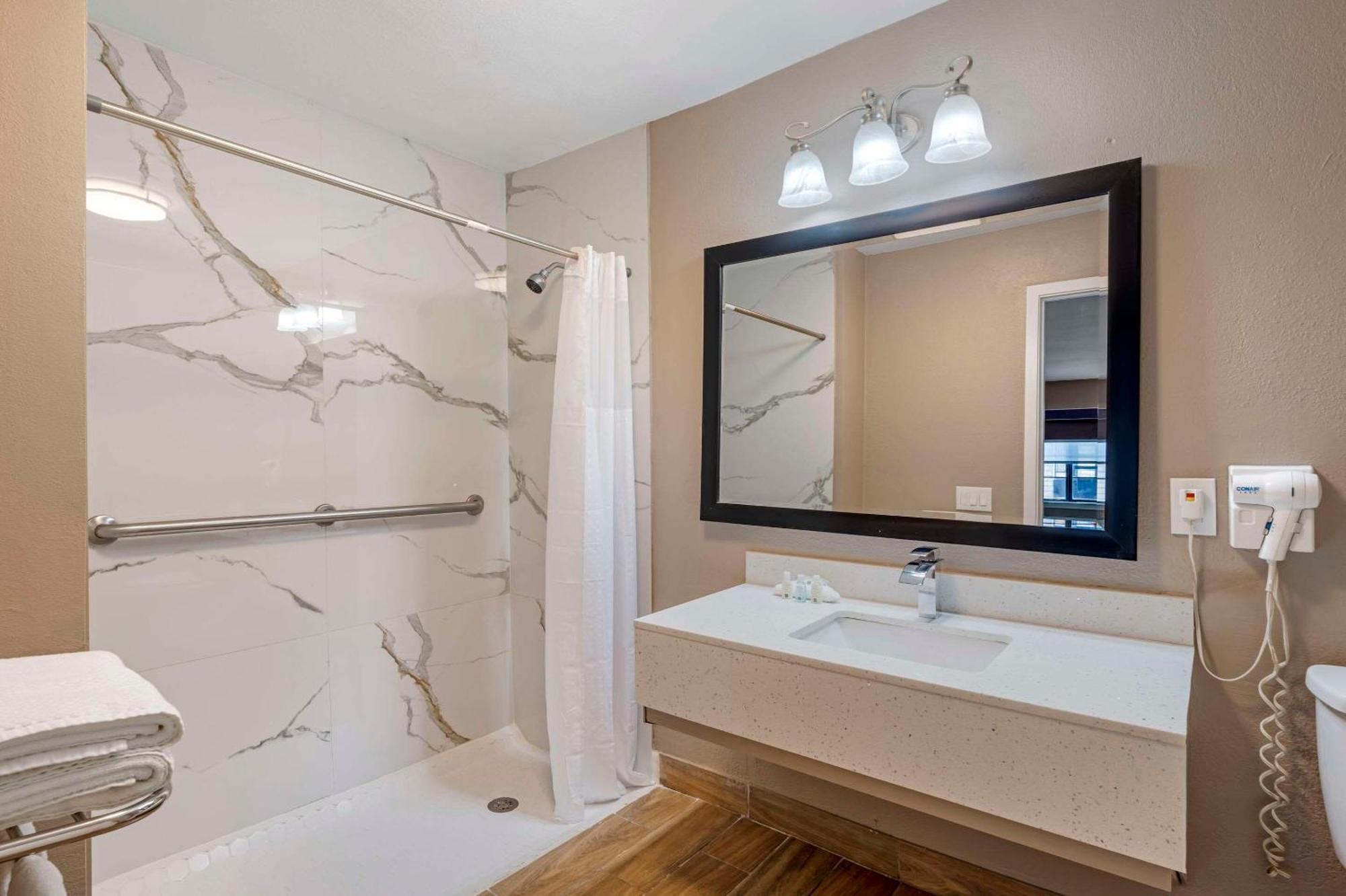 Quality Inn & Suites New Boston Екстер'єр фото