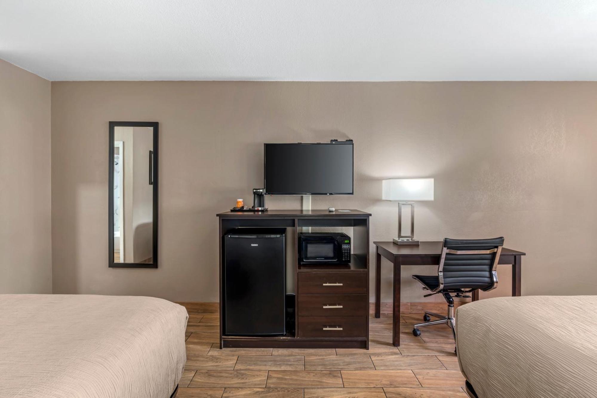 Quality Inn & Suites New Boston Екстер'єр фото