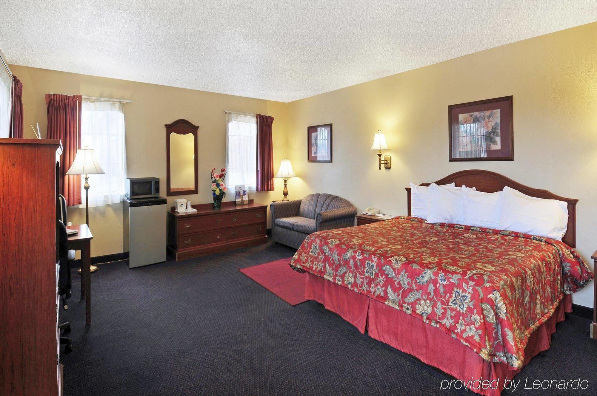 Quality Inn & Suites New Boston Екстер'єр фото