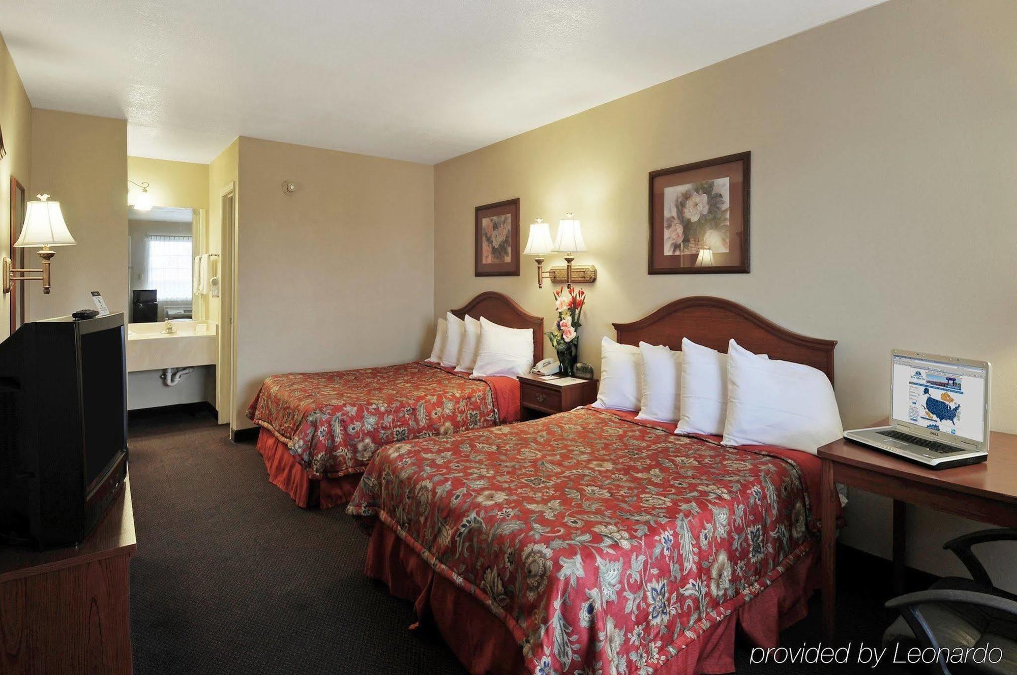 Quality Inn & Suites New Boston Екстер'єр фото